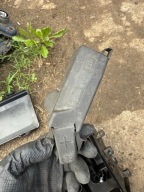 OPELA ASTRA V K OSŁONA KLEMY PLUSOWEJ AKUMULATORA 13427002