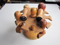 STARY STOJAK NA PIECZĄTKI DREWNIANY OKRĄGŁY PLUS PIECZĄTKI