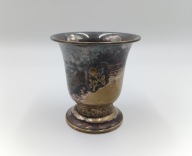 Zabytkowy pucharek kielich z różyczkami z przełomu XIX - XXw platerowany