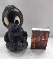 Plastikowy miś z zezowatym oczkiem-kolekcjonerska pamiątka PRL-u.