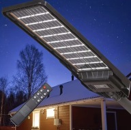 LATARNIA ULICZNA 200 W 1200 lm zasilanie solarne