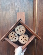 Domek dla owadów pszczół zapylaczy murarek