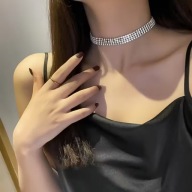 WISZĄCE DIAMENTY DIAMENTAMI NASZYJNIK cyrkonie choker modny vintage boho
