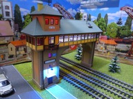 Nastawnia Bramowa 3-torowa z Oświetleniem LED w skali H0