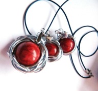 Korale w drucie, niespotykana biżuteria, zestaw unikatowej biżuterii