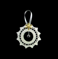 Zawieszka ozdoba na choinkę szydełkowa 9cm biała (Z164)