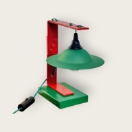 Lampka nocna „UFO”. Świetlny znak z innego wymiaru. Space age.