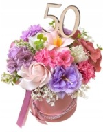 flower box kwiaty mydlane bukiet prezent 50 urodziny róże dzień kobiet