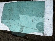 SZYBA DRZWI PRAWY TYŁ VW PASSAT B7 SEDAN 2011