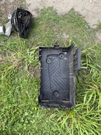 DS3 CROSSBACK CORSA F 208 II PODSTAWA AKUMULATORA 9823533180