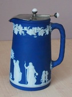 Wedgwood - dzbanek z pokrywą.