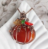 Naszyjnik z dynia z czerwonym agatem, biżuteria artystyczna, kamień, miedź