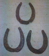 Zestaw Podkowa końska huculska kuta przez kowa z Bieszczad na szczęście