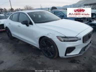 Volvo S60 Recharge Plug-In Hybrid T8 Ultimate Black Edition, 2024r., 4x4,