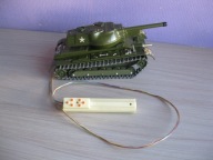 Czołg CLIM T206 na kabel stara militarna zabawka