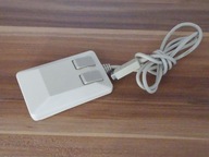 Oryginalna myszka do komputera Amiga.