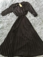 Czarna sukienka Christy