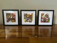 3 odręczne grafiki, w drewnianych ramkach - ofiarowane przez Kaję Oursin