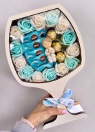 KIELICH KOMUNIJNY ZE SŁODYCZAMI I KWIATAMI MYDLANYMI DLA CHŁOPCA