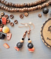 ETNO kolczyki pomarańcz masa perłowa czarna lawa drewno BlackberriesArts