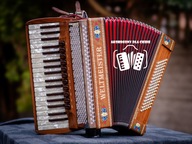 Akordeon Weltmeister Monte 37 - 96 basów 4 chóry - Musette