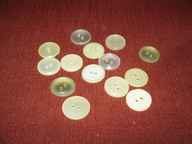 GUZIKI PLASTIKOWE BIAŁE, PERŁOWE VINTAGE - 14 SZT.