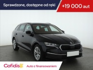 Skoda Octavia 1.5 eTSI mHEV, Salon Polska