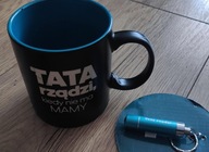 Kubek + breloczek z latarką DZIEŃ OJCA - Tata rządzi kiedy nie ma mamy!
