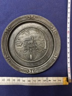 talerz cynowy myśliwski z końca XIX w. lub początku XX w. średnica 11,3 cm