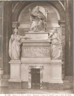 WATYKAN -BAZYLIKA ŚW. PIOTRA -MONUMENT GRZEGORZ XVI -zdjęcie Vasari