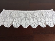 ZAZDROSKA - FIRANKA - BAWEŁNA - SZYDEŁKOWA 87 / 33 cm.