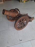 Stara armata -duża -drewno z mosiądzem (rekwizyt)