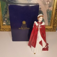 Royal Worcester, Królowa Elżbieta II w szatach Orderu Imperium Brytyjskiego