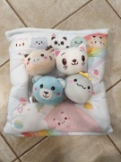 PLUSZOWA PODUSZKA Z MASKOTKAMI PLUSZAKAMI 4 SZT MINI KULKI KAWAII 