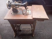 Maszyna PFAFF antyk