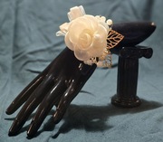 Bukiecik na rękę i do butonierki marynarki