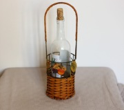 Stojak druciany na wino ozdobny koszyczek