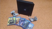 PlayStation 4 PRO + okablowanie + 2 pady + 5 gier 