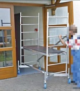 Wynajem rusztowania na schody, klatki schodowe.Koła z hamulcem.Wys.8m.