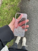 Etui z brokatem w środku 