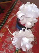 Opaska biala ze wstazki