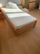 łóżko jednoosobowe drewniane