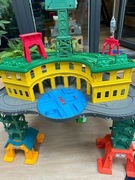 Tomek i przyjacielele Stacja Sodor Gigant Fisher Price