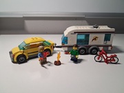 Zestaw lego 4435 Samochód z przyczepą kempingową