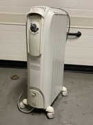 GRZEJNIK OLEJOWY DELONGHI  TRD0615