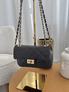 Skórzana brązowa torebka Borse in Pelle pikowana rozmiar mini