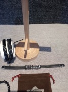 stojak na biżuterię +bransoletki