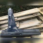 SŁUPEK PRÓG VW POLO 6R 5 DRZWI CZARNY-PRAWY