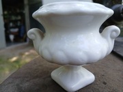Porcelanowy pojemniczek na kwiaty czy swiecę10x8x8