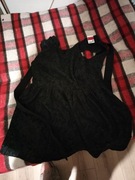 Sukienka czarna z tyłu są odkryte plecy i związuje się z tyłu